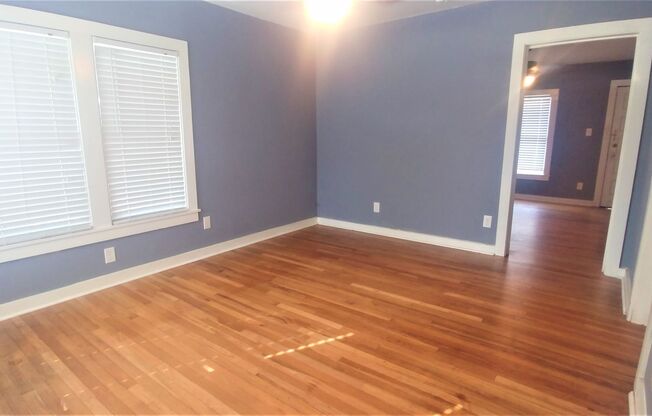 Bryan - 1 bedroom / 1 Bath / Fenced back yard Duplex