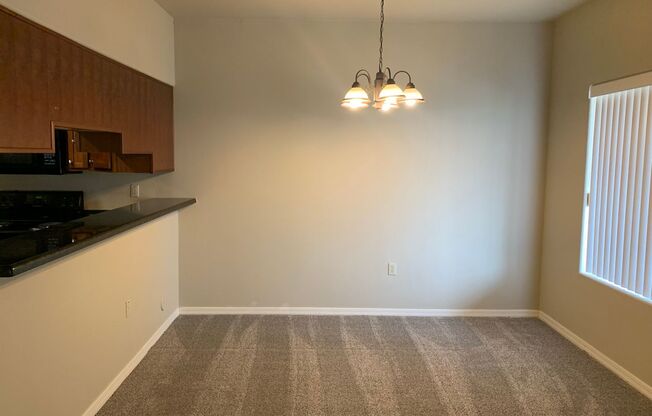 2 bed 2 bath Unit In The Heart of Tempe!