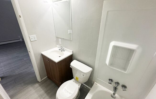 1 bed, 1 bath, 560 sqft, $815, Unit 720-30