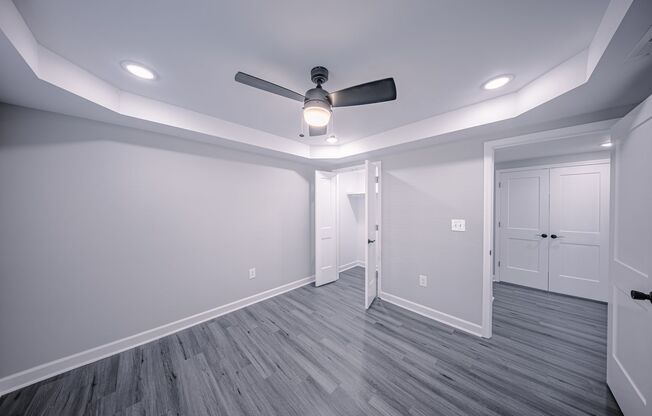 3 beds, 2 baths, 1,300 sqft, $2,300
