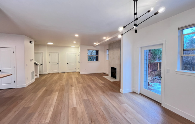 Modern Craftsman 4 Bedroom Home!