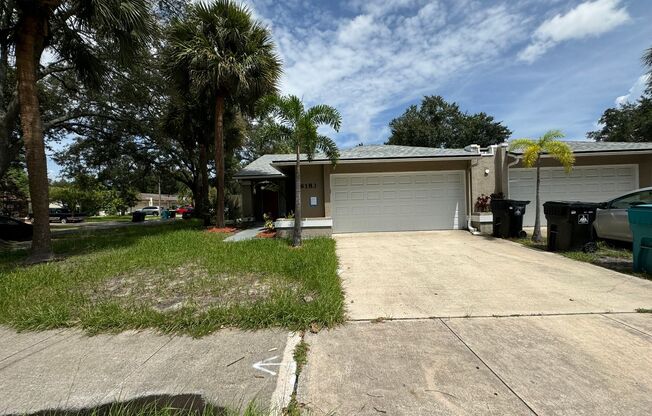 Charming 3 Bedroom and 2 Bath Duplex in Orlando! GREAT LOCATION!