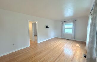 3 beds, 1 bath, $2,397