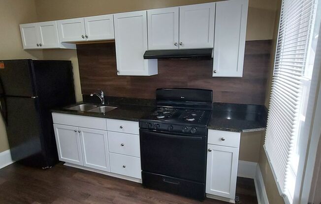 2 beds, 1 bath, 790 sqft, $1,290, Unit 705 Conway St