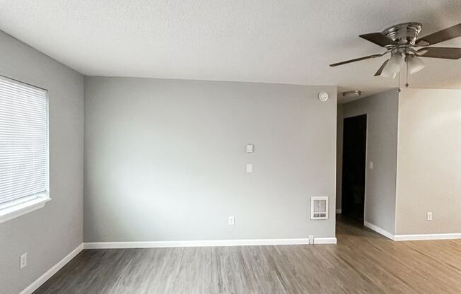 1 bed, 1 bath, 610 sqft, $1,100, Unit 72