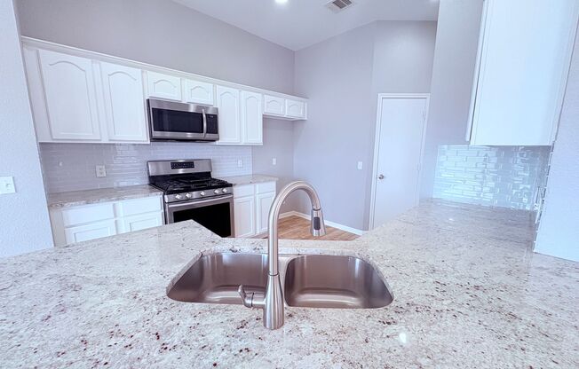 Stylish 4-Bedroom Home in Waterleaf with Modern Upgrades