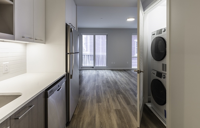 Studio, 1 bath, 522 sqft, $3,005, Unit 217