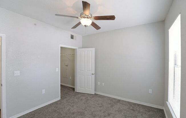 1 bed, 1 bath, 715 sqft, $1,051