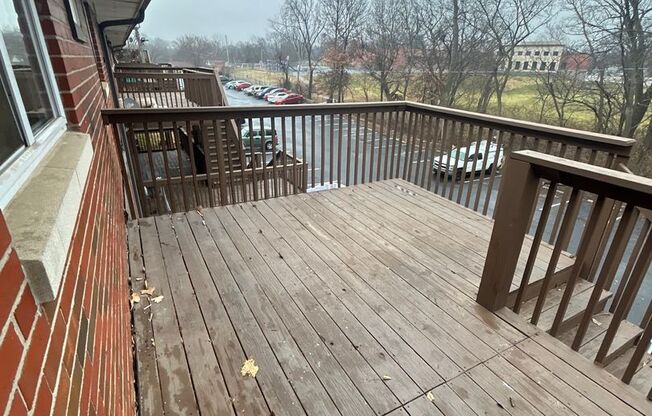 2 beds, 1 bath, 750 sqft, $1,170, Unit B12 1045 17