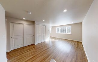 2 beds, 1 bath, 961 sqft, $1,395, Unit 8