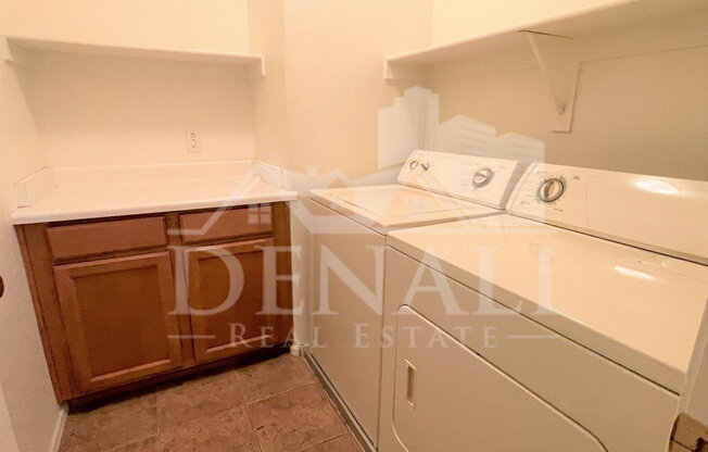 2 beds, 2.5 baths, 1,385 sqft, $1,995, Unit Unit 1114