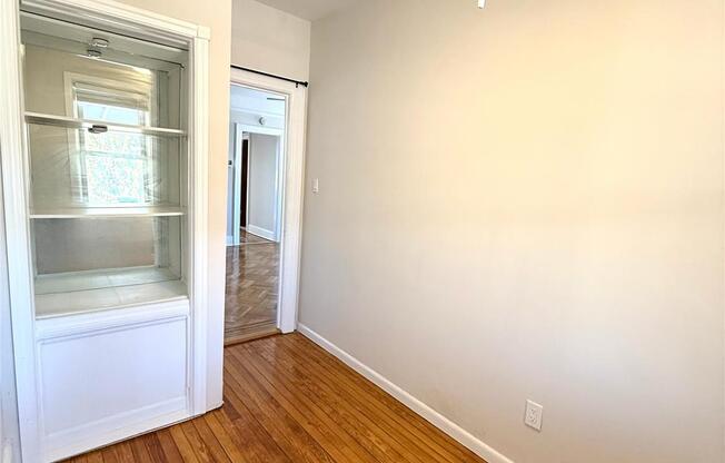 42 2 25 AVE