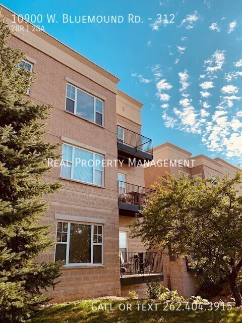 10900 W BLUEMOUND RD