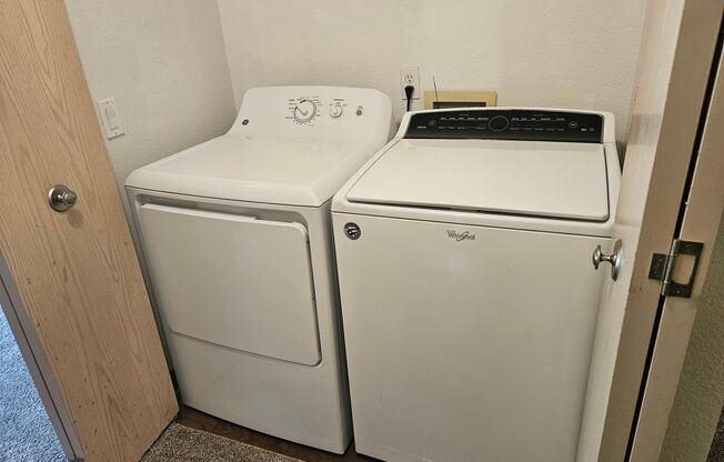 2 beds, 2 baths, 1,075 sqft, $1,575, Unit 331