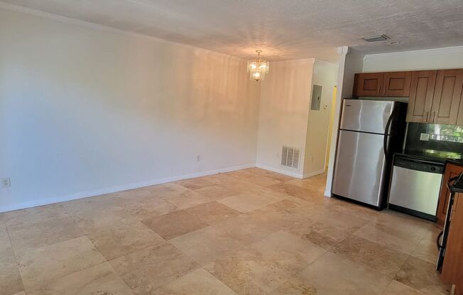 1 bed, 1 bath, $1,700, Unit # #D 11