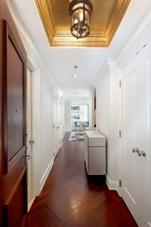 1 CHARLES ST