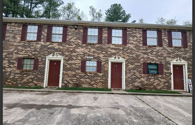 Spacious 2 Bedroom Apartment in Cul-de-sac Comminity