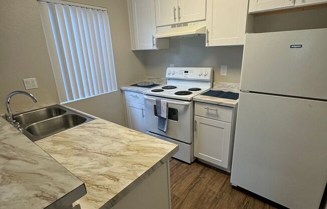 2 beds, 1 bath, 776 sqft, $2,625, Unit 204