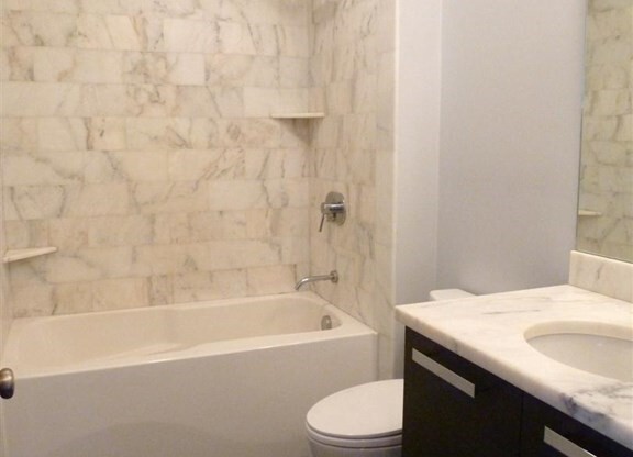 Studio, 1 bath, 527 sqft, $2,975, Unit 403