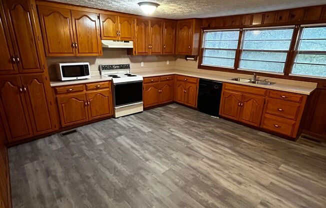 1405 Church Ave. Jacksonville, AL 36365
