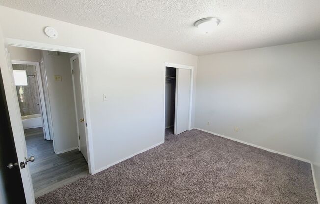 2 beds, 1 bath, 712 sqft, $1,195, Unit Unit 1