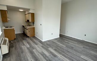 1 bed, 1 bath, 400 sqft, $895, Unit 12