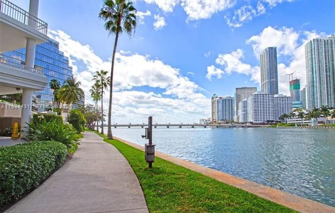 1 bed, 2 baths, 878 sqft, $3,500, Unit 801 Brickell Key Blvd # 907