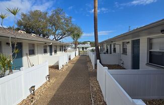 SPACIOUS 1 BEDROOM 1 BATH APARTMENT HOME ST PETERSBURG FL