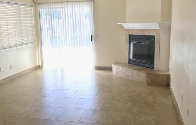 2 beds, 1 bath, $1,700