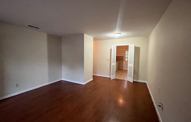 912 Darlington Way