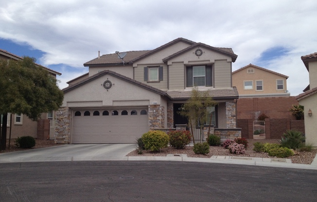 4 beds, 3 baths, $2,895