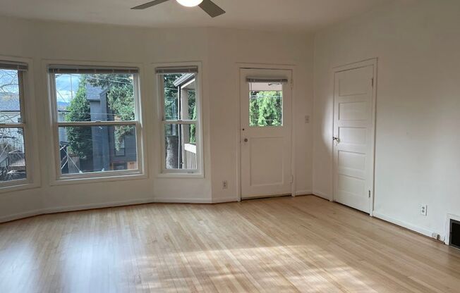 2 beds, 1 bath, 1,000 sqft, $1,850, Unit 224