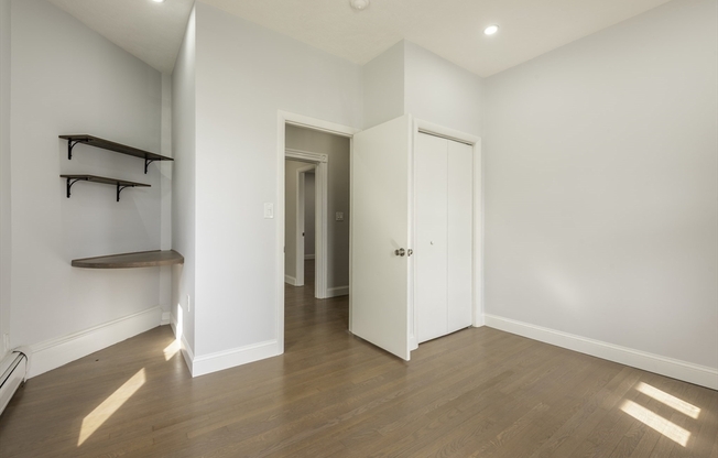 106 BYRON ST