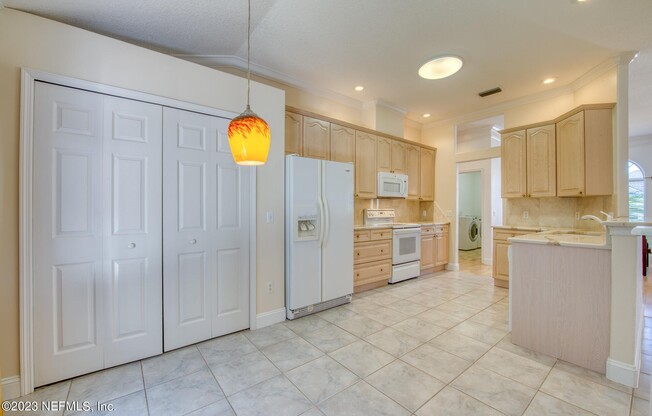 2821 SANCTUARY BLVD