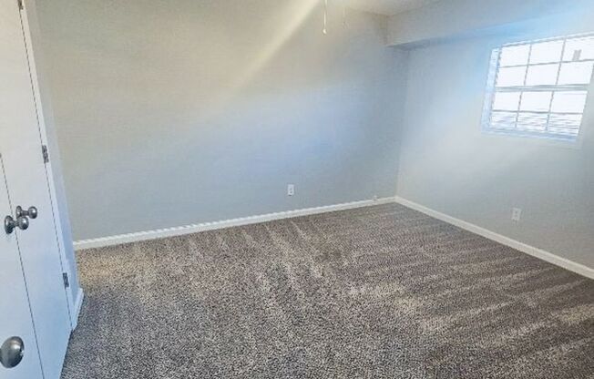 3 beds, 2 baths, 1,200 sqft, $1,395, Unit 1612