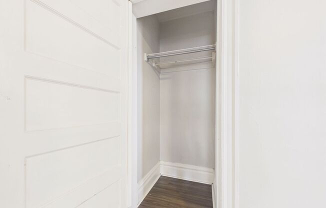 1 bed, 1 bath, 300 sqft, $975, Unit 1700 N 2nd #26