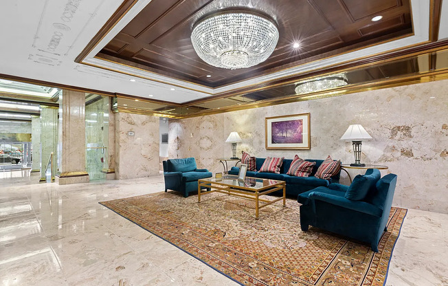 106 CENTRAL PARK S