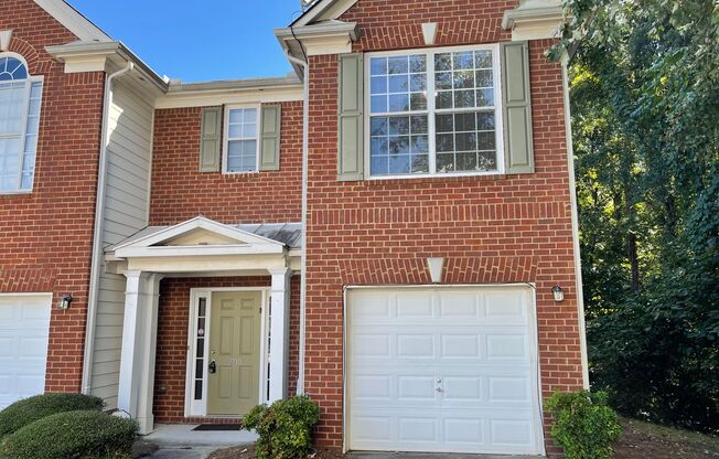 Introducing a charming 3-bedroom, 2.5-bathroom townhouse located in Lithonia, GA.