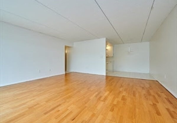 50-56 Broadlawn Park