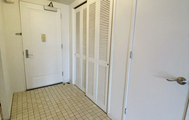 2 beds, 2 baths, $3,500, Unit # 1212