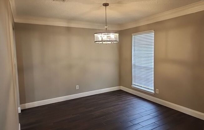 9439 Chartermoss Cir- Ask About Our NO SECURITY DEPOSIT Option! *$500 OFF Special*