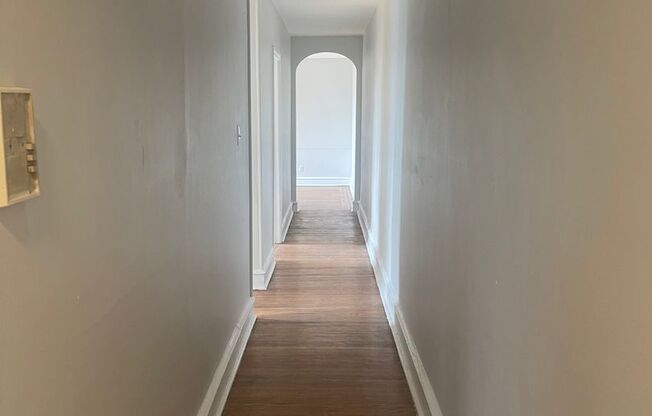 3 beds, 1 bath, 1,425 sqft, $1,625, Unit 4839-B2