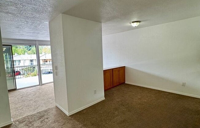 22705 LAKEVIEW DR