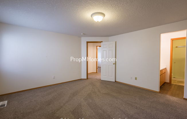 3 beds, 2 baths, $2,429