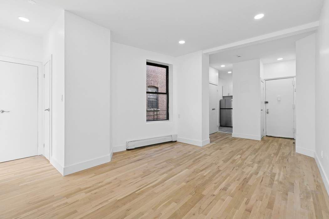 441 W 151 ST