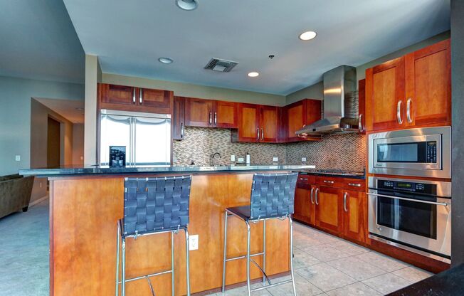 2 beds, 2.5 baths, $3,995