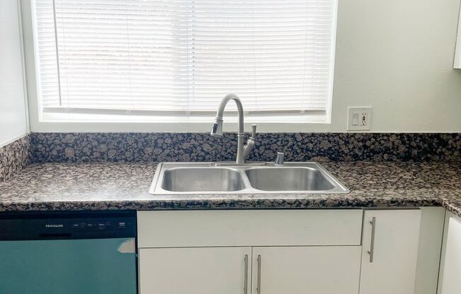 5040 A St #7 San Diego, CA 92102