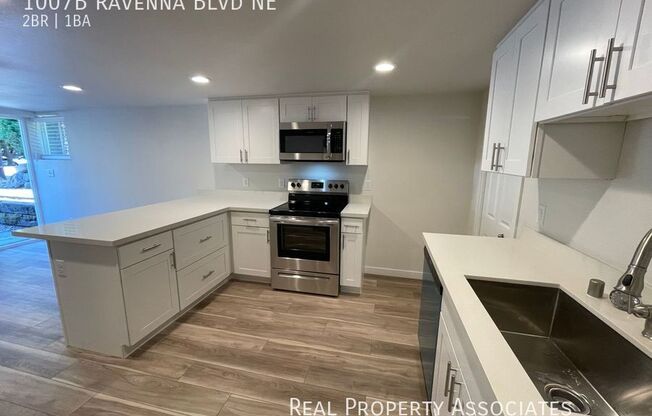 1007 B RAVENNA BLVD NE