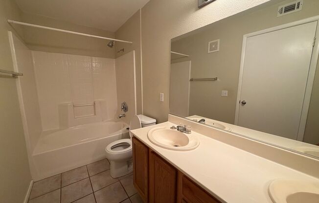 Charming 2 bedroom 2 bathroom condo