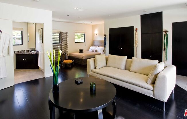 2328 San Ysidro Dr